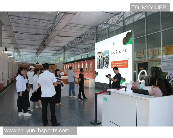 袁堂文的传奇人生与文化传承:从历史名人到现代影响力的探索 袁堂文的传奇人生与文化传承:从历史名人到现代影响力的探索