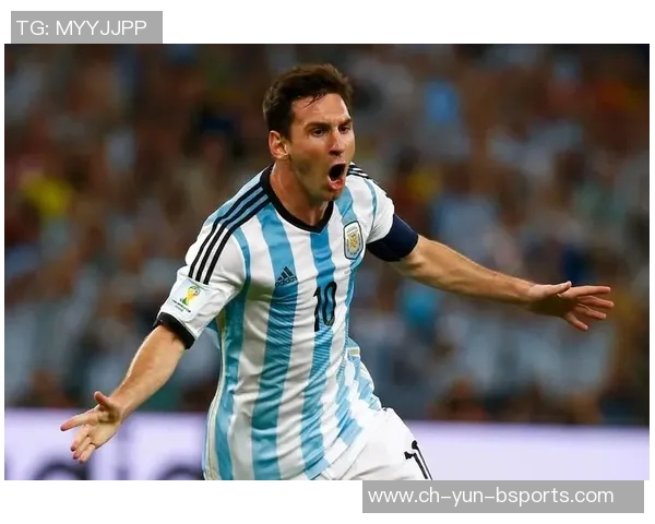 全球足球明星的成长历程与成就分析及其对体育界的影响